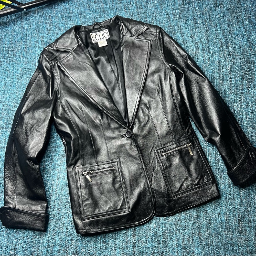 Vintage Clio 100% Leather Blazer Jacket with Zipper Pockets in Black